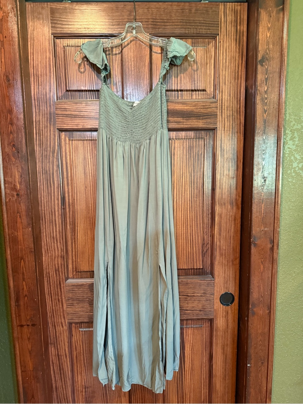 Women’s Sage Green Maxi Sundress with Versatile Strap Shoulders
